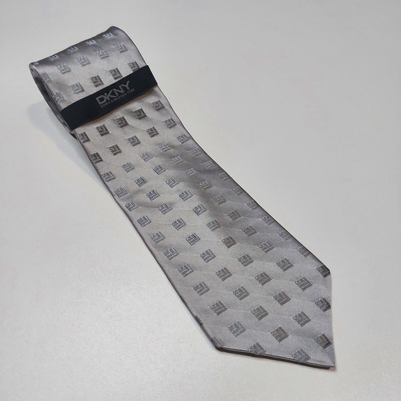 DKNY Tie NWT Originally (39.50 USD) - Picture 8 of 8